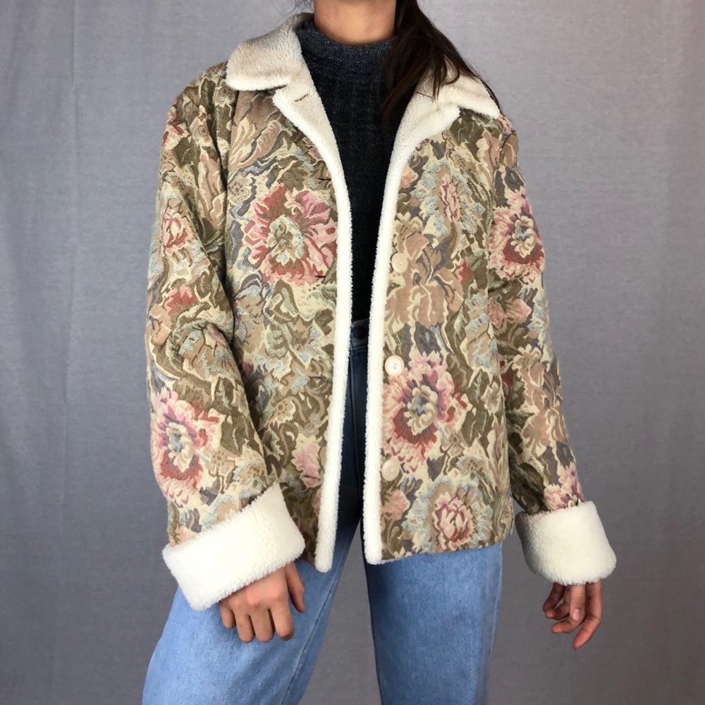 🌸Vintage floral tapestry coat🌸